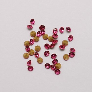 Chaton pyöreä hot pink 1,5-1,6 mm (PP9), 1 gramma